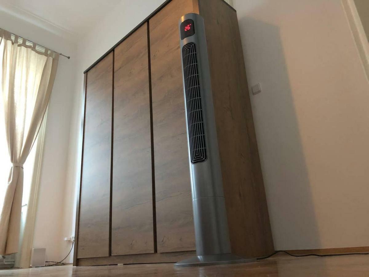 Centrally-Located Authentic Apartment Wien Eksteriør bilde